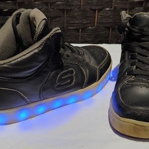 🍄6/36🍄 Sketchers light up shoes